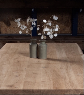 Table à manger rectangulaire en chêne non délignée avec pied rectangle plat en acier