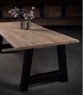 Table rectangulaire en chêne non délignée avec pied tréteau en acier