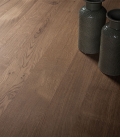 Table rectangulaire en chêne avec pied croix noir en acier